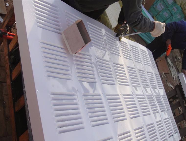 路路声樊篱的结构设计